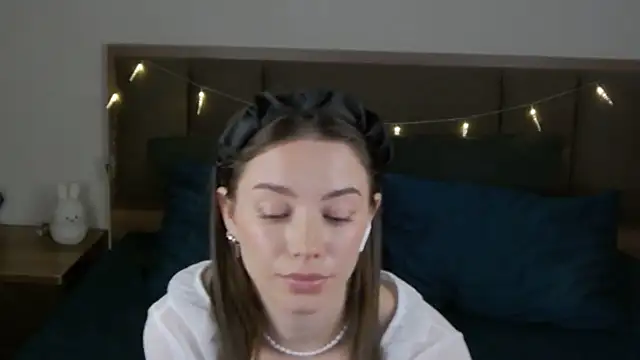 Snapshot of sinthiaroze chatting on 03-21-25, 05:56 sinthiaroze online show from 03-21-25, 05:56