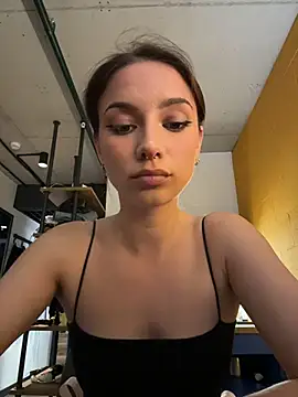 Snapshot of sinthiaroze chatting on 09-19-25, 07:58 sinthiaroze online show from 09-19-25, 07:58