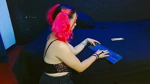 ASTRIDBULM online show from 11-23-25, 03:45