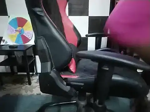 Snapshot of XnastyD chatting on 03-14-25, 07:55 XnastyD online show from 03-14-25, 07:55