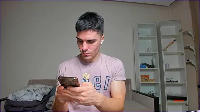 Snapshot of sam_huston chatting on 02-16-25, 04:42 sam huston online show from 02-16-25, 04:42