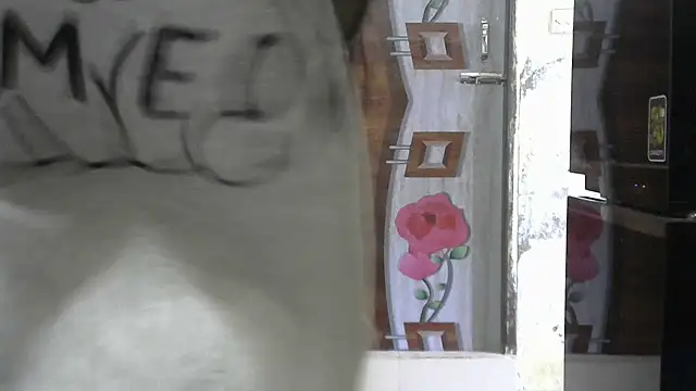 Snapshot of Bengalisexygirl chatting on 06-26-26, 06:07 Bengalisexygirl online show from 06-26-26, 06:07