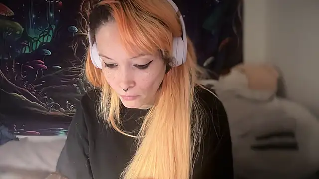 Snapshot of FRRANNKIE chatting on 02-25-26, 03:54 FRRANNKIE online show from 02-25-26, 03:54