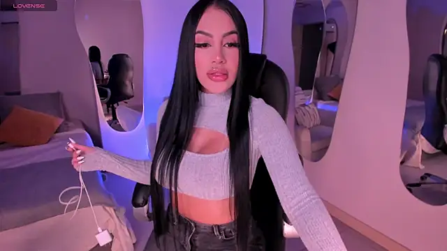 MileyCruz  online show from 12-13-24, 04:22