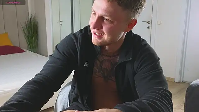 more  than  love online show from 01-10-26, 05:42