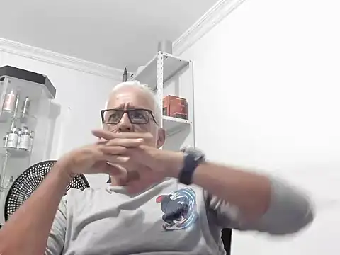 cenizo10124 online show from 12-17-25, 08:59