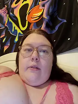 Sexycurvyemilyy online show from 12-16-25, 09:31