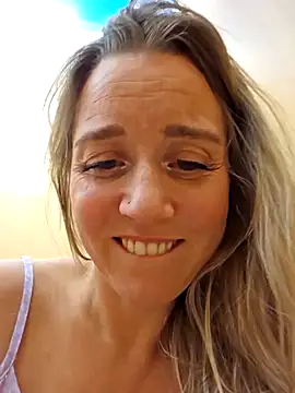 SkyelarSommer online show from 12-08-24, 04:25