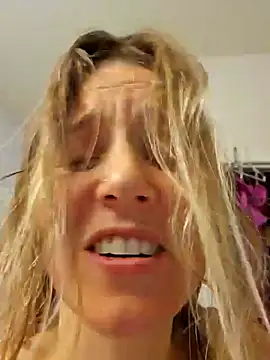 SkyelarSommer online show from 01-05-25, 02:38