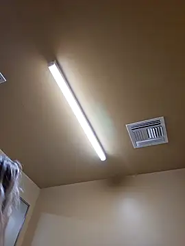 SkyelarSommer online show from 01-19-25, 09:13