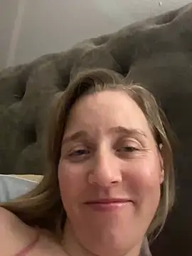 SkyelarSommer online show from 03-05-25, 03:29