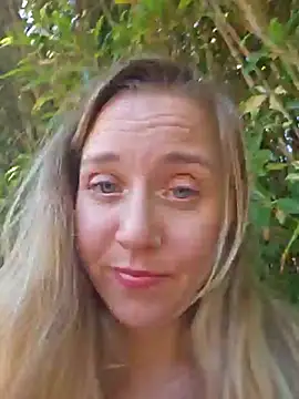 SkyelarSommer online show from 03-19-25, 05:39