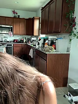 SkyelarSommer online show from 09-30-25, 01:27