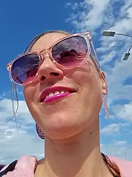 SkyelarSommer online show from 01-13-26, 06:13