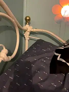 Snapshot of DominiqueX0 chatting on 11-23-25, 09:58 DominiqueX0 online show from 11-23-25, 09:58