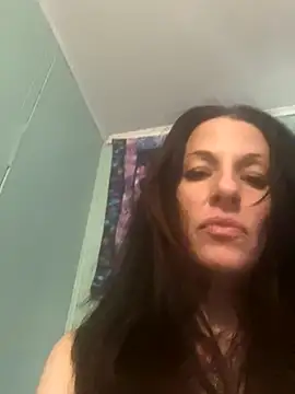 Snapshot of DominiqueX0 chatting on 11-28-25, 03:47 DominiqueX0 online show from 11-28-25, 03:47