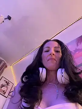 DominiqueX0 online show from 07-13-26, 04:26