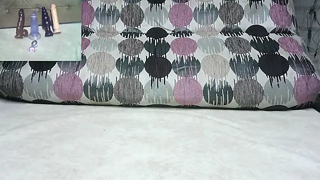 Snapshot of SladkiYA chatting on 09-22-25, 04:47 SladkiYA online show from 09-22-25, 04:47