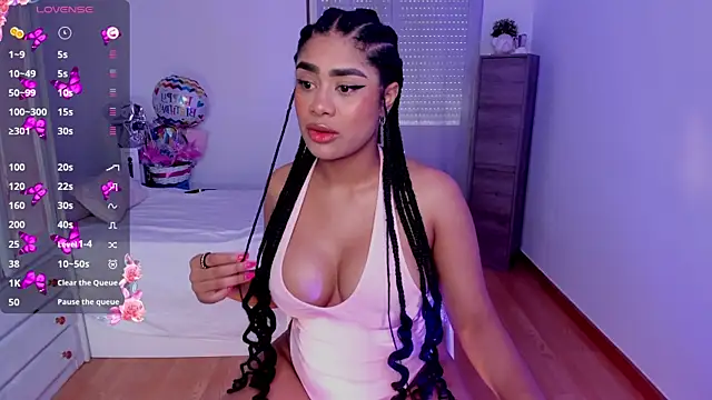 Snapshot of briana_walker chatting on 09-21-25, 11:01 briana walker online show from 09-21-25, 11:01