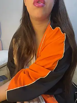 Snapshot of Mayacrayzi chatting on 01-31-25, 09:05 Mayacrayzi online show from 01-31-25, 09:05