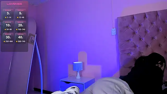 AmyOlimpo online show from 02-25-25, 03:52