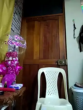 Snapshot of WanOn3Fanny chatting on 12-22-24, 01:12 WanOn3Fanny online show from 12-22-24, 01:12