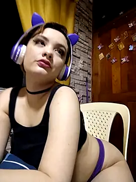 Snapshot of WanOn3Fanny chatting on 03-21-25, 06:05 WanOn3Fanny online show from 03-21-25, 06:05