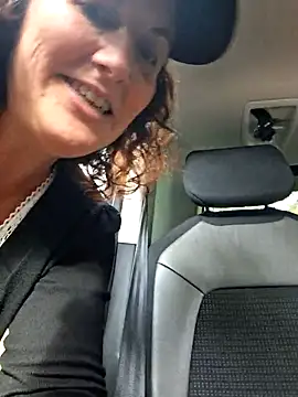 biboii online show from 10-18-25, 02:40