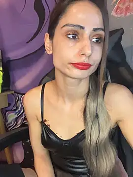 Snapshot of LaPetitechienne1 chatting on 12-17-24, 10:11 LaPetitechienne1 online show from 12-17-24, 10:11