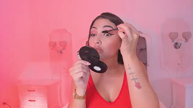 Snapshot of _brenda_becker chatting on 02-20-26, 07:36 brenda becker online show from 02-20-26, 07:36