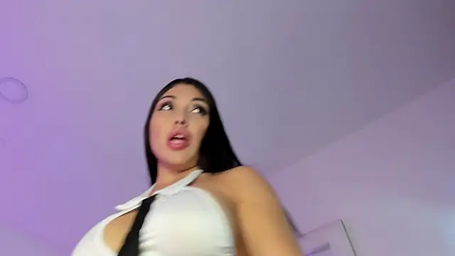 Snapshot of _brenda_becker chatting on 03-13-26, 07:42 brenda becker online show from 03-13-26, 07:42