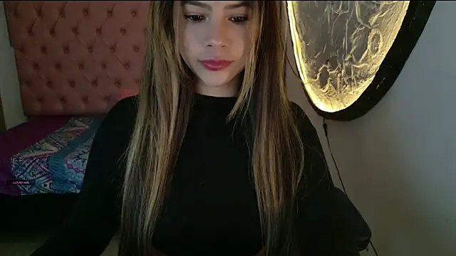 Snapshot of soft_doll_small123 chatting on 01-22-25, 07:35 soft doll small123 online show from 01-22-25, 07:35