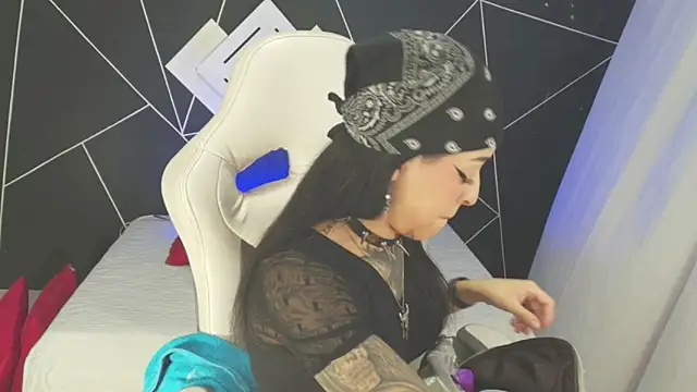 farichell online show from 09-11-25, 08:53