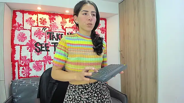 Mhelanny2 online show from 02-15-25, 05:50