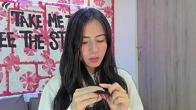 Mhelanny2 online show from 03-14-25, 04:21