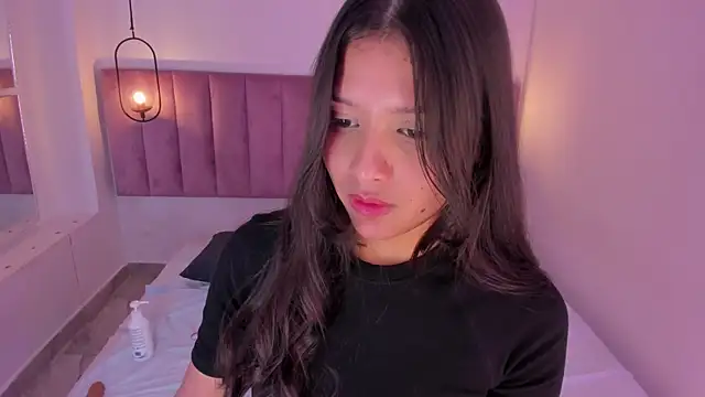 Snapshot of luisah_ chatting on 02-25-25, 07:58 luisah online show from 02-25-25, 07:58