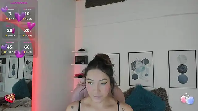 cristal  hot 1 online show from 02-10-25, 04:08