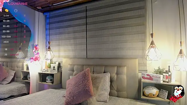 cristal  hot 1 online show from 10-24-25, 05:04