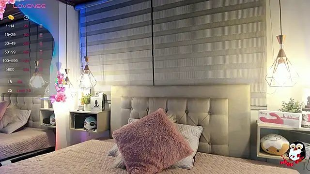 cristal  hot 1 online show from 10-28-25, 05:11