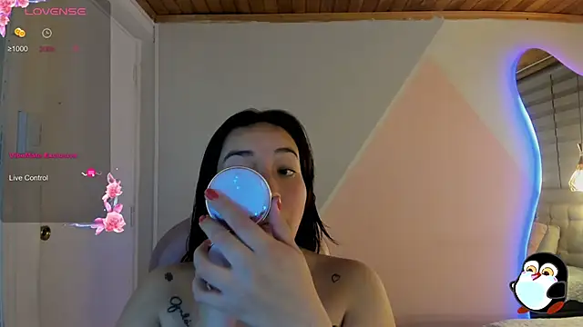 Snapshot of cristal__hot_1 chatting on 06-19-26, 05:34 cristal hot 1 online show from 06-19-26, 05:34