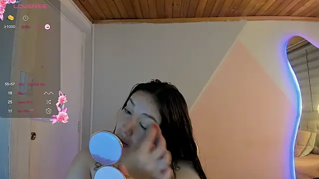 Snapshot of cristal__hot_1 chatting on 07-06-26, 05:37 cristal hot 1 online show from 07-06-26, 05:37