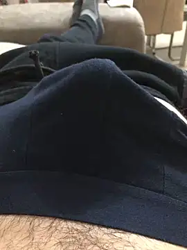 Snapshot of MoochedTape chatting on 01-03-25, 04:33 MoochedTape online show from 01-03-25, 04:33