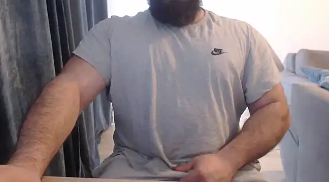 Snapshot of hugemachohandsome chatting on 02-26-25, 11:52 hugemachohandsome online show from 02-26-25, 11:52