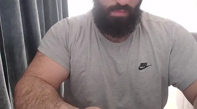 Snapshot of hugemachohandsome chatting on 02-28-25, 01:03 hugemachohandsome online show from 02-28-25, 01:03
