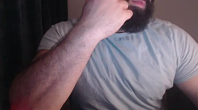 Snapshot of hugemachohandsome chatting on 03-07-25, 10:10 hugemachohandsome online show from 03-07-25, 10:10
