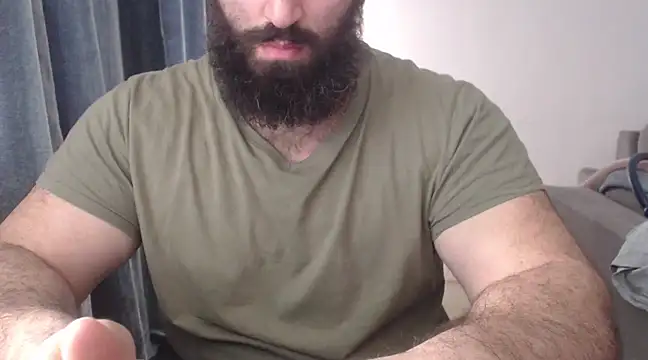Snapshot of hugemachohandsome chatting on 03-11-25, 02:40 hugemachohandsome online show from 03-11-25, 02:40