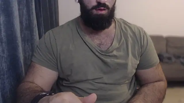 Snapshot of hugemachohandsome chatting on 10-10-25, 10:09 hugemachohandsome online show from 10-10-25, 10:09
