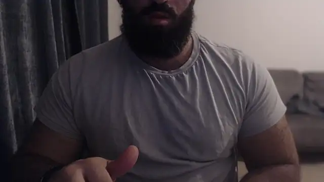 Snapshot of hugemachohandsome chatting on 10-14-25, 09:48 hugemachohandsome online show from 10-14-25, 09:48