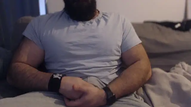 hugemachohandsome online show from 12-20-25, 10:00