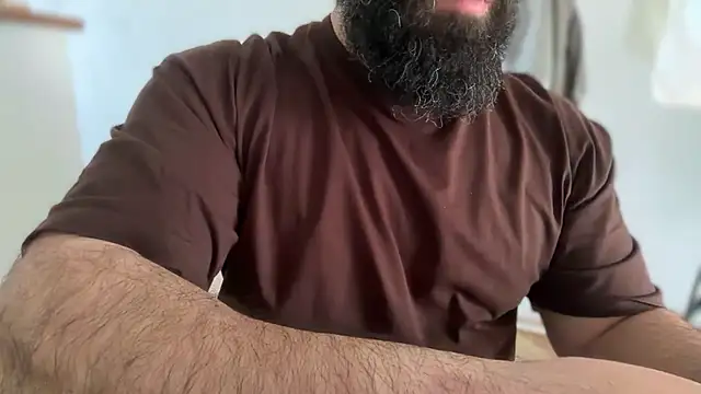 hugemachohandsome online show from 03-26-26, 01:38